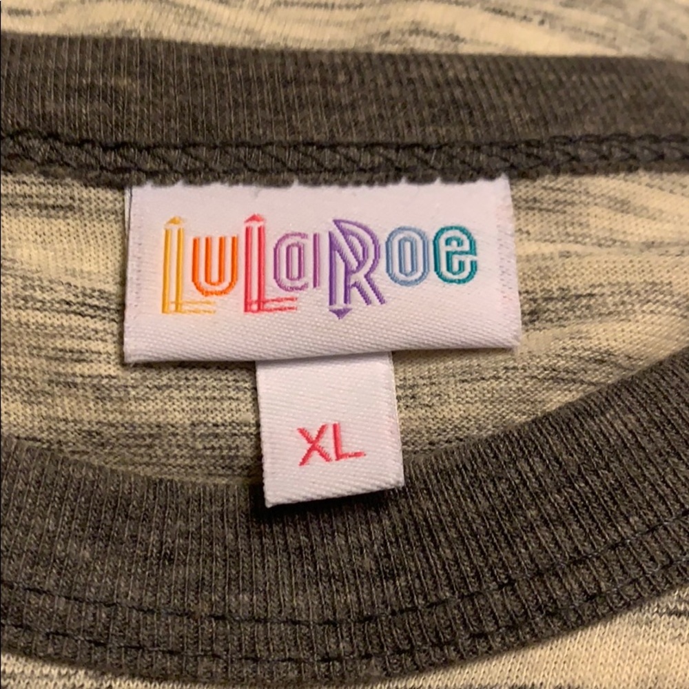 Lularoe Randy Tee - Picture 3 of 3
